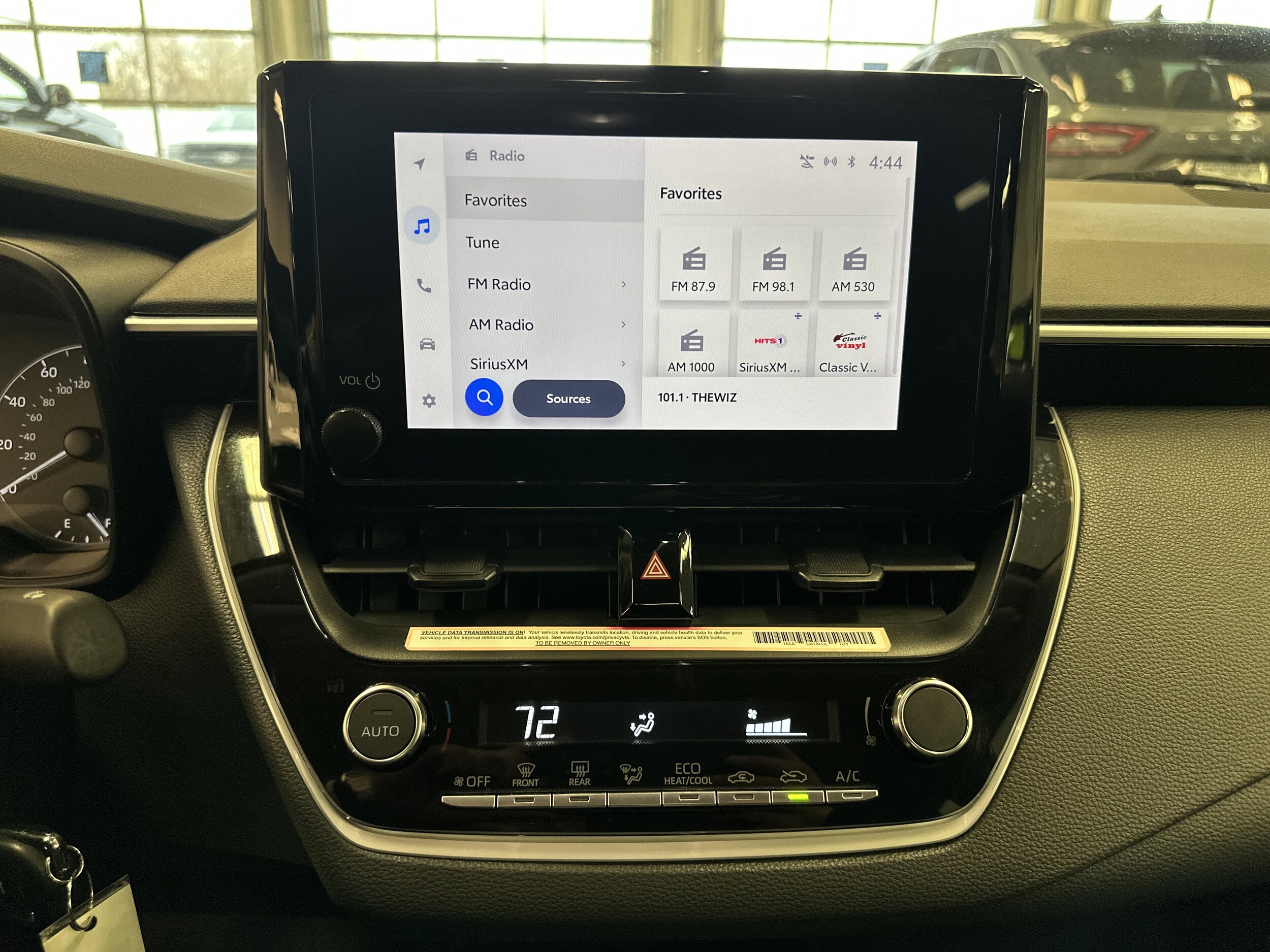 2024 Toyota Corolla LE photo 3