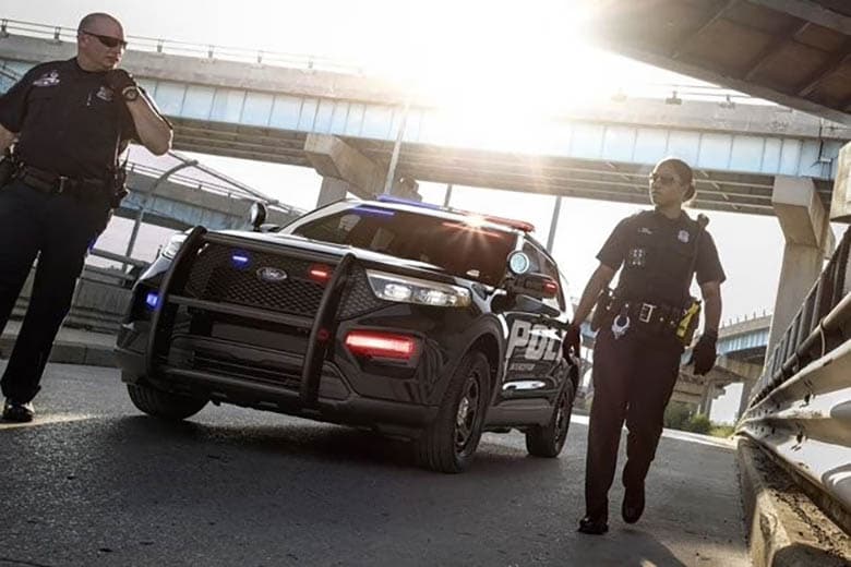 ford-interceptor-police.jpeg