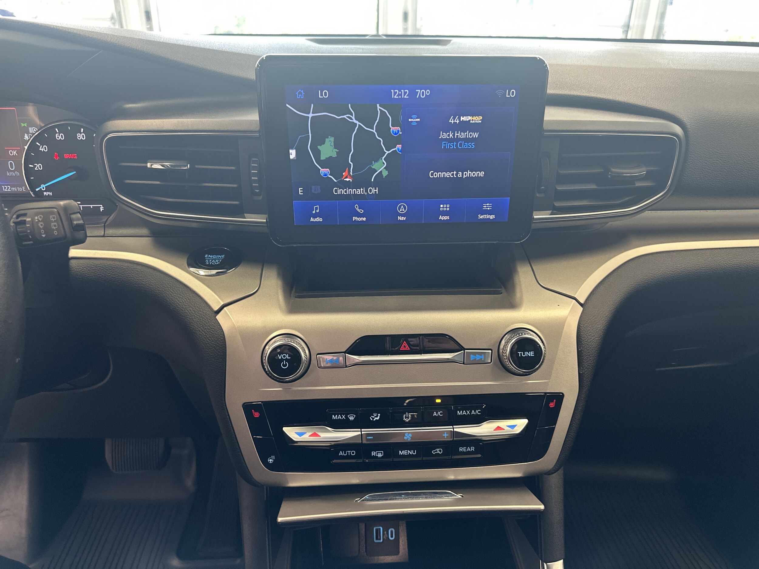 2022 Ford Explorer XLT photo 3