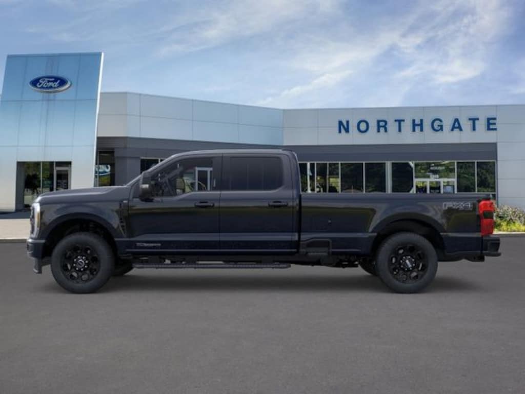 New 2026 Ford F-350SD XLT Truck Crew Cab
