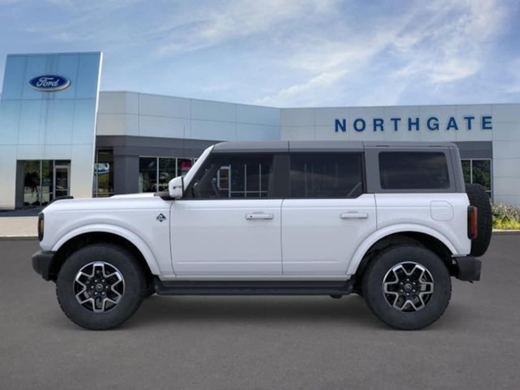 New 2025 Ford Bronco Outer Banks SUV