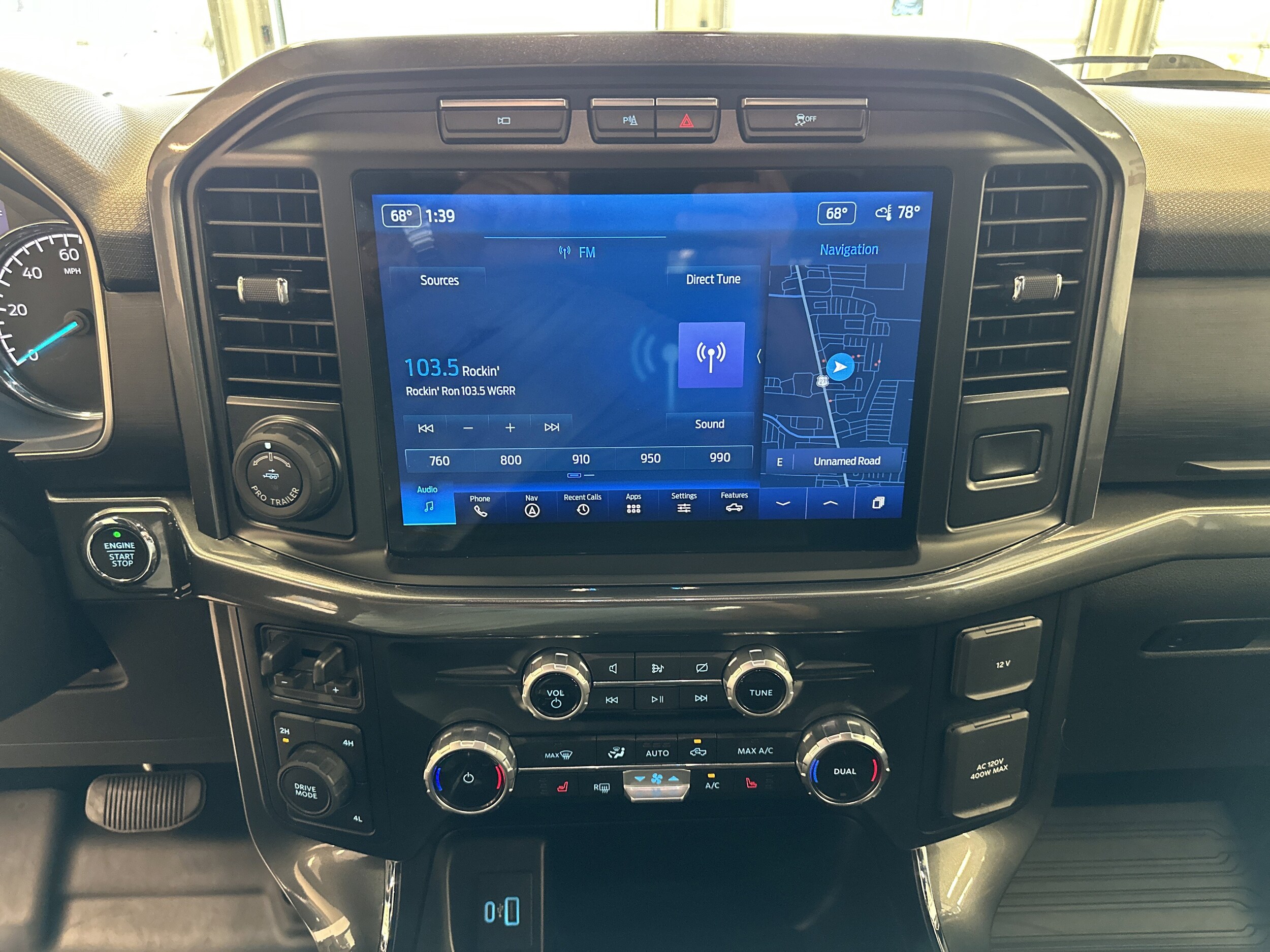 2023 Ford F-150 XLT photo 3