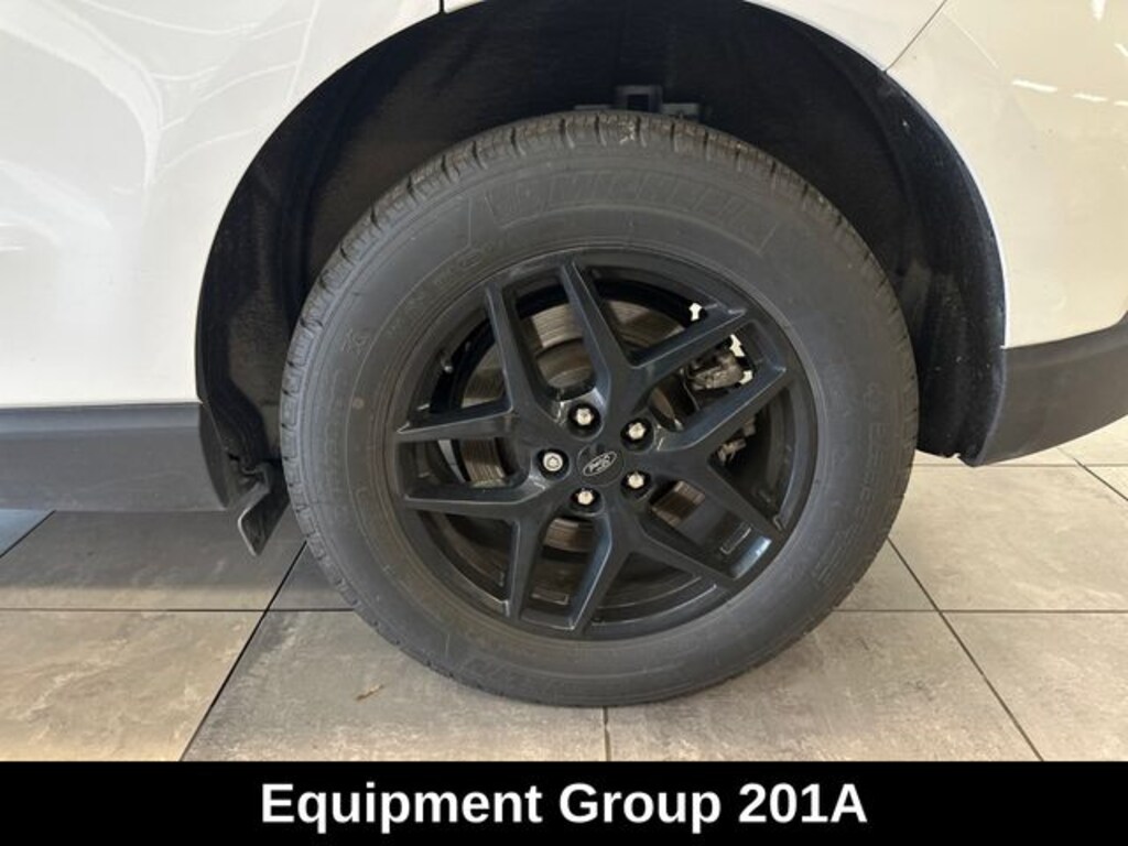Used 2024 Ford Edge SEL SUV