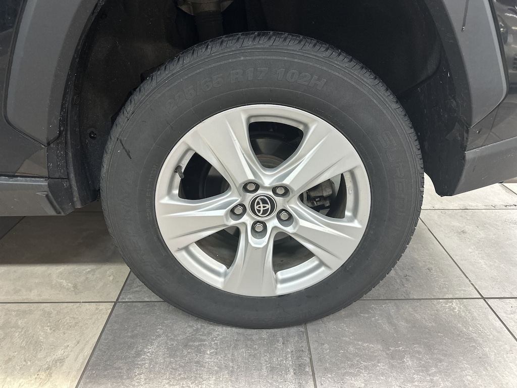 Used 2021 Toyota RAV4 XLE SUV