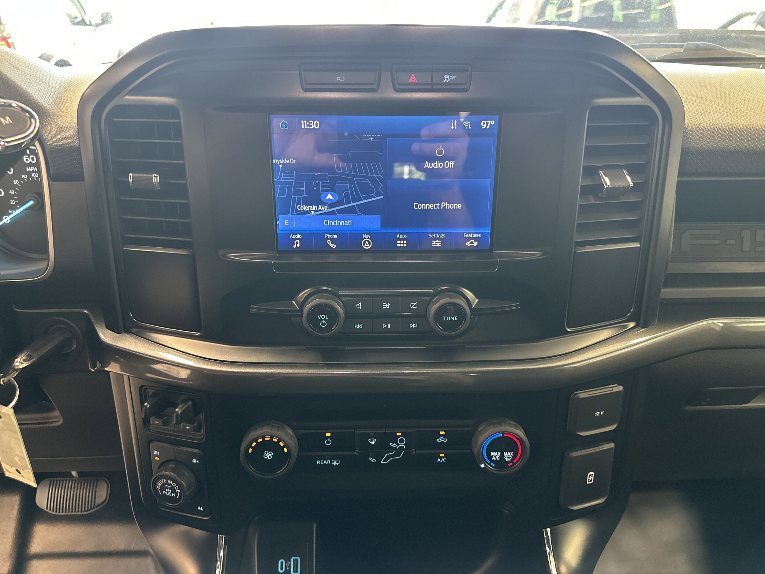 2023 Ford F-150 XL photo 3