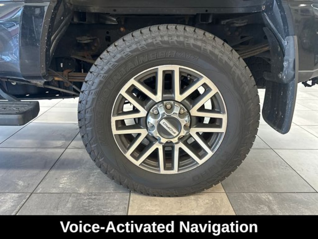 Used 2018 Ford F-350SD Lariat Truck Crew Cab