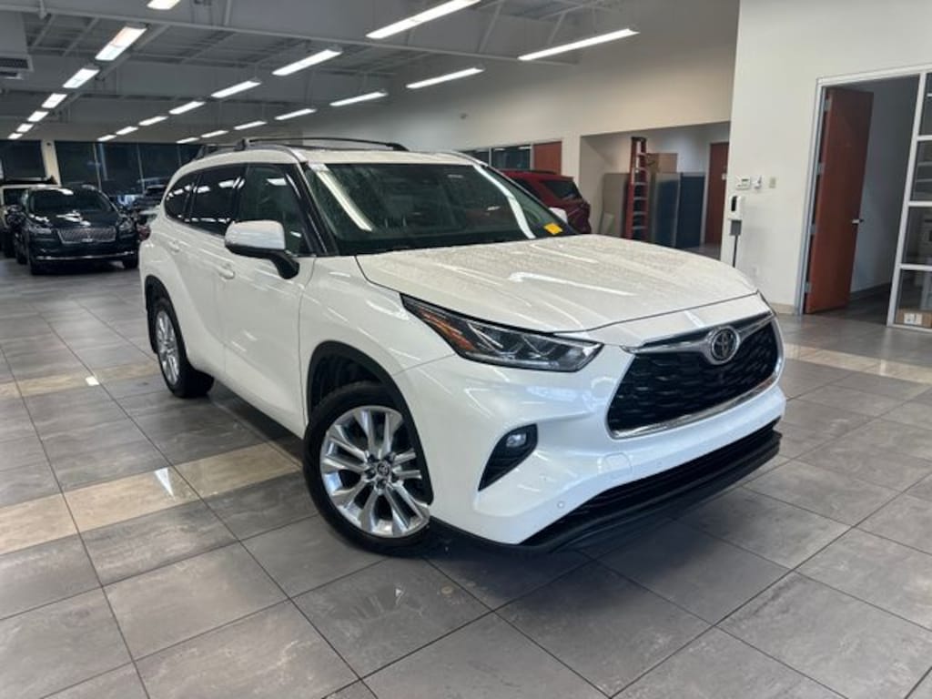 Used 2021 Toyota Highlander Limited SUV