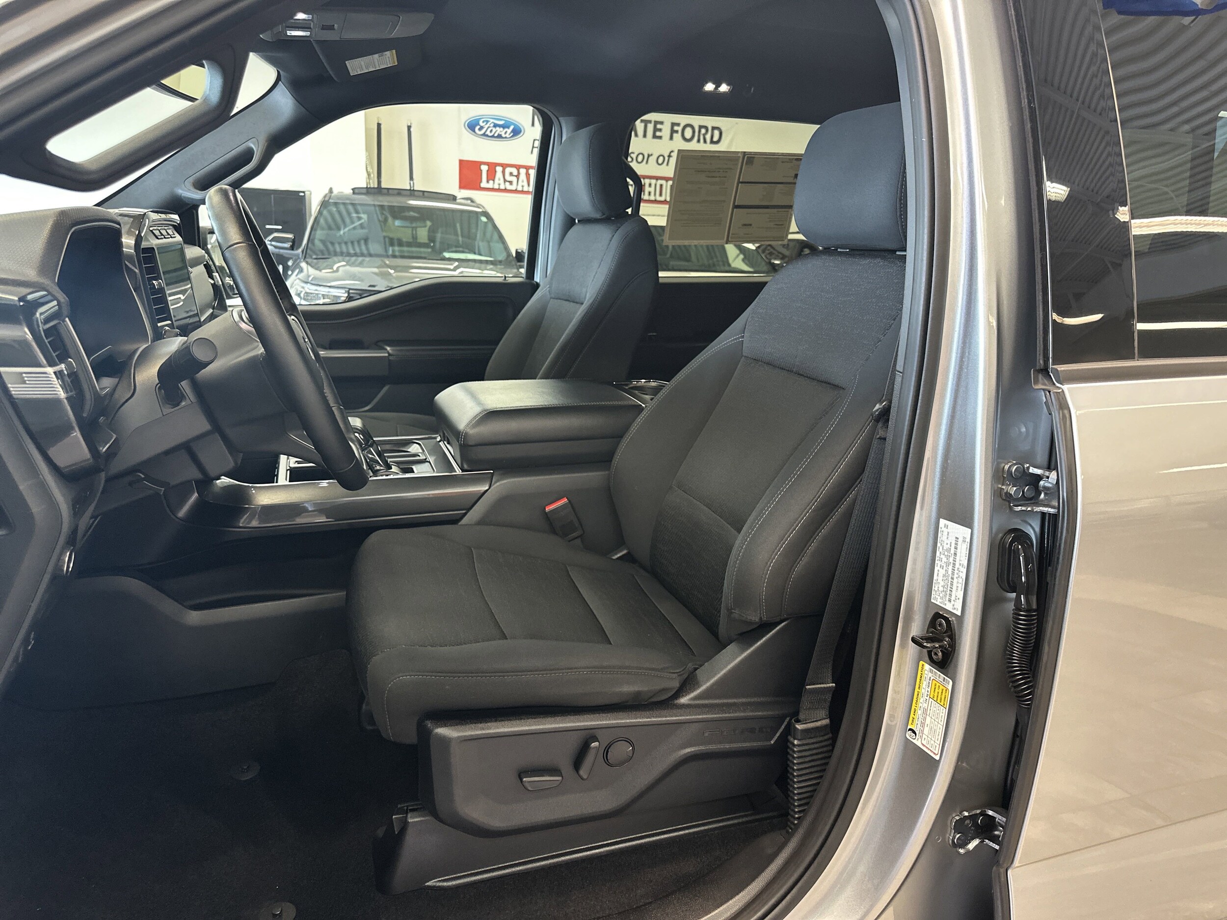 2022 Ford F-150 XLT photo 4
