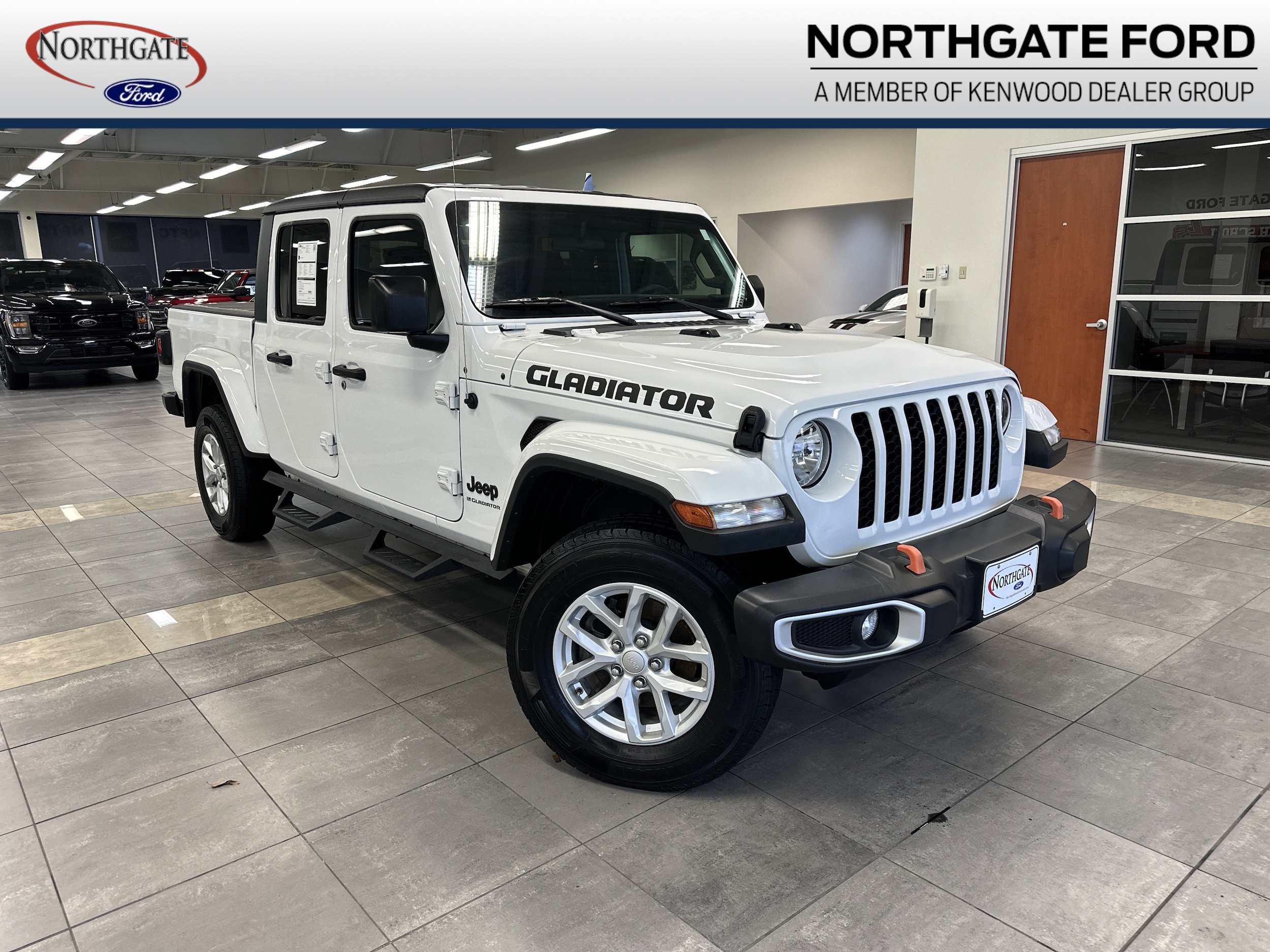 2023 Jeep Gladiator Sport S's photo