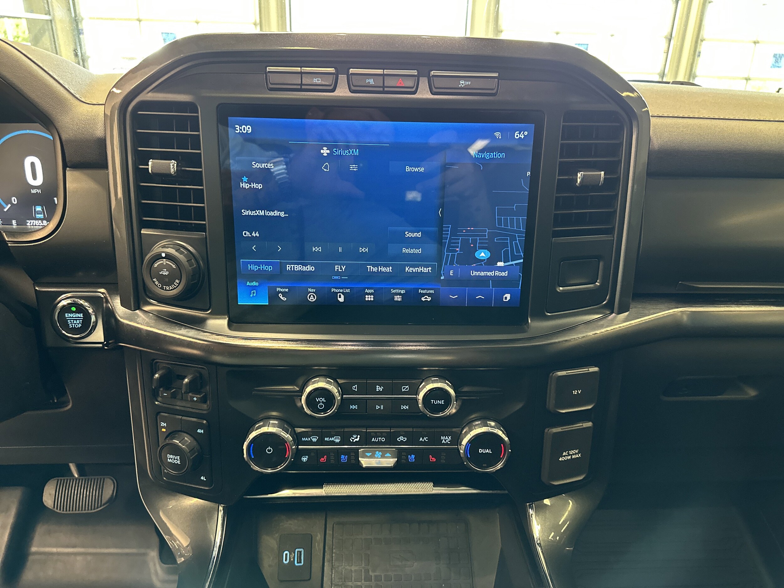 2022 Ford F-150 Lariat photo 3