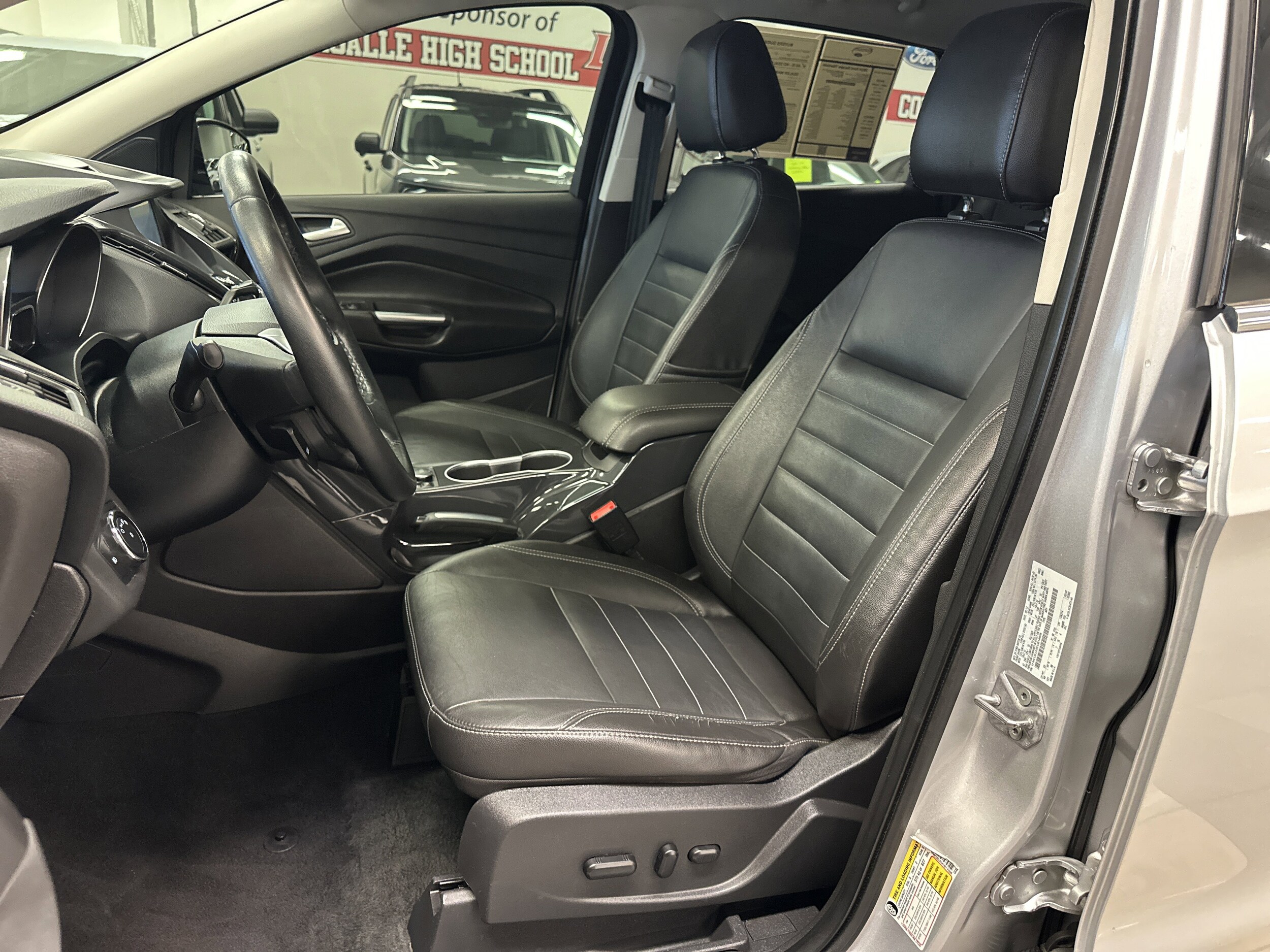 2014 Ford Escape Titanium photo 3