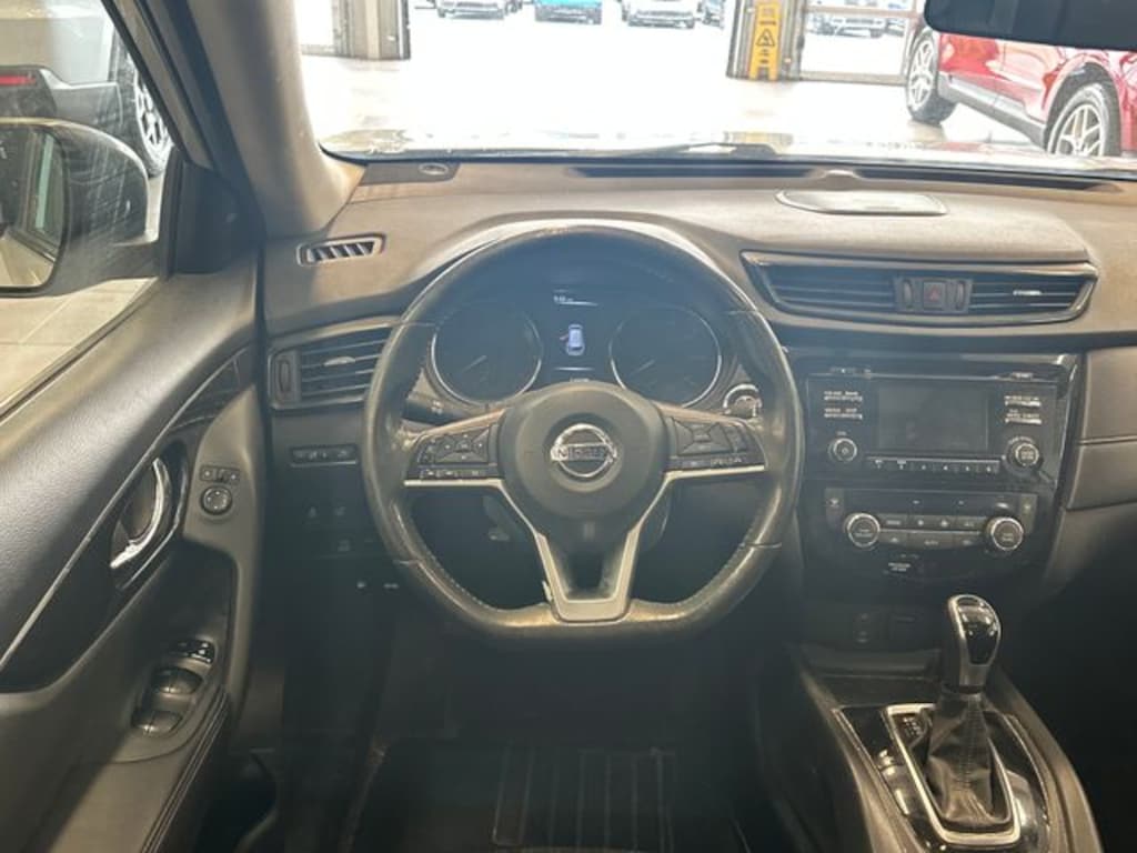 Used 2017 Nissan Rogue SV SUV