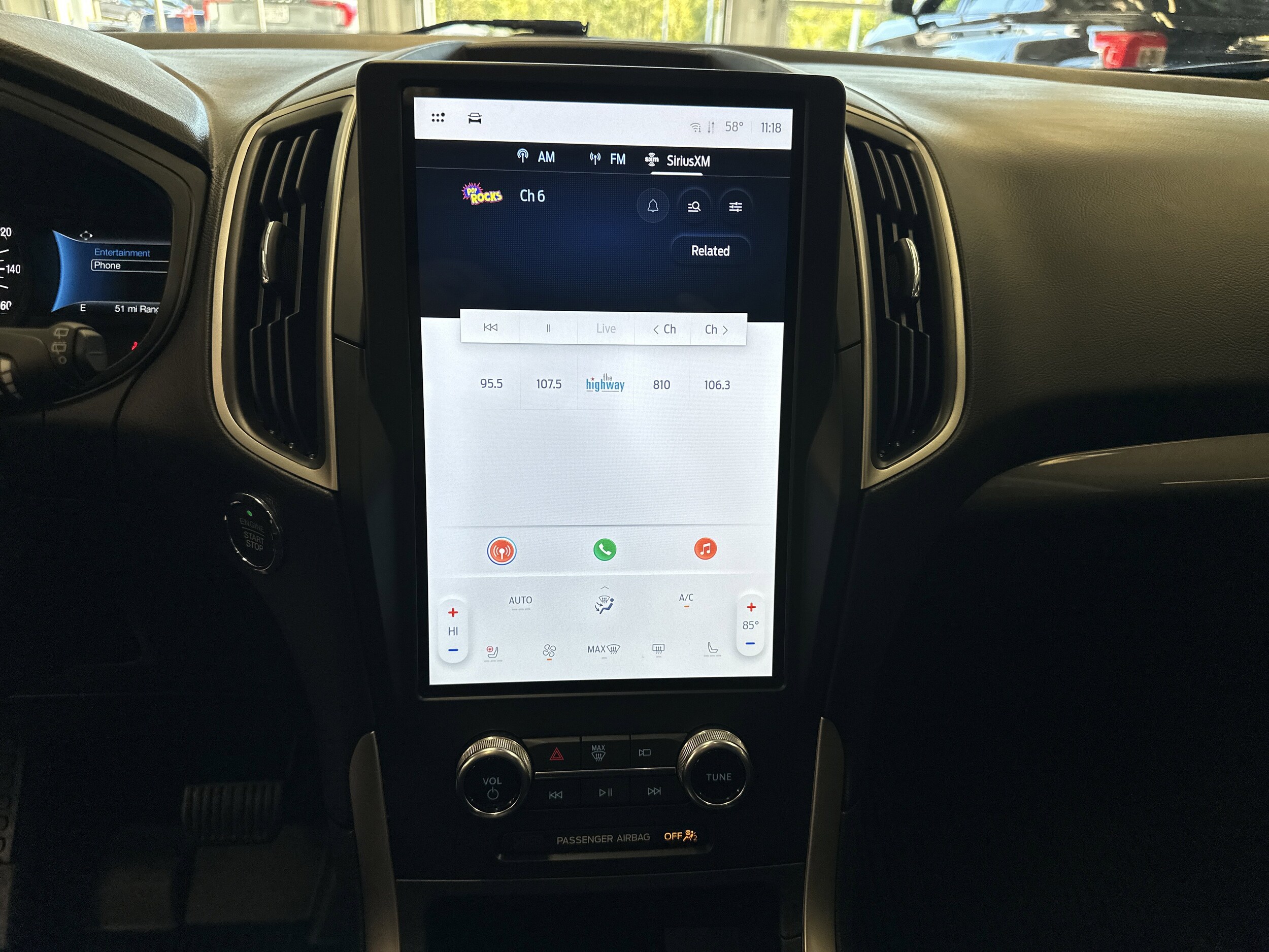 2024 Ford Edge SEL photo 3