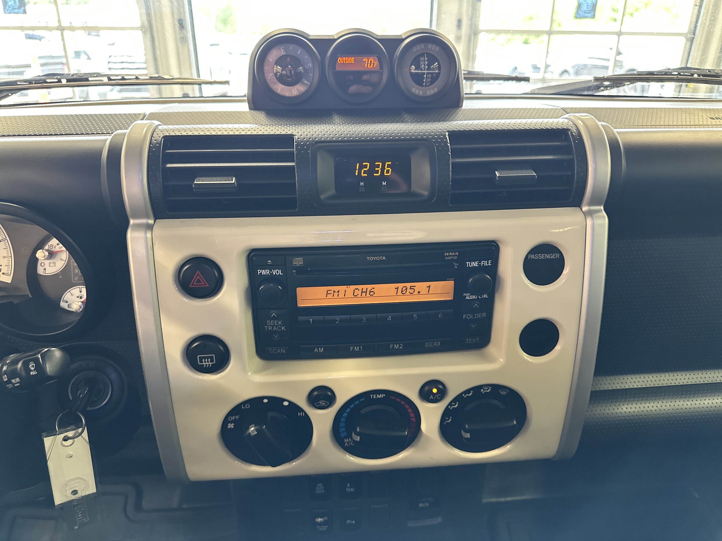 2008 Toyota FJ Cruiser Base photo 3