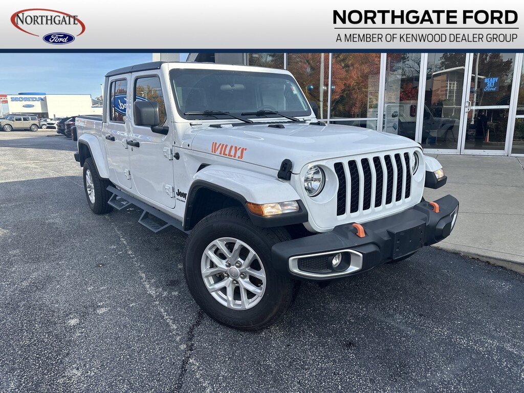 Used 2023 Jeep Gladiator Sport S Truck Crew Cab