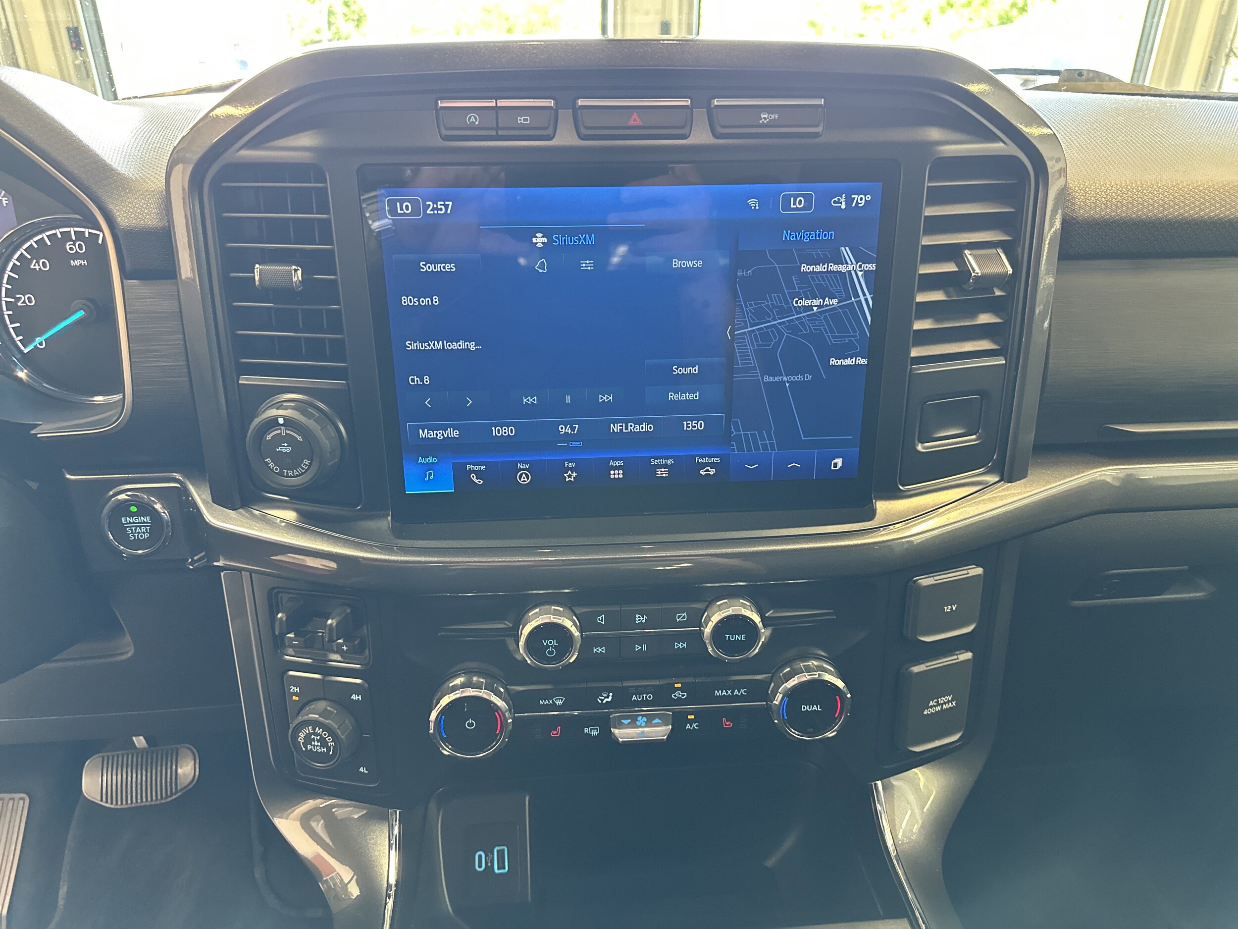 2023 Ford F-150 XLT photo 3