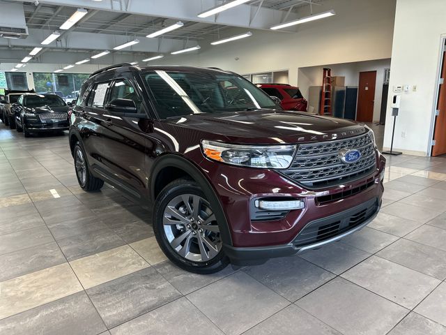 2022 Ford Explorer XLT 4WD's photo