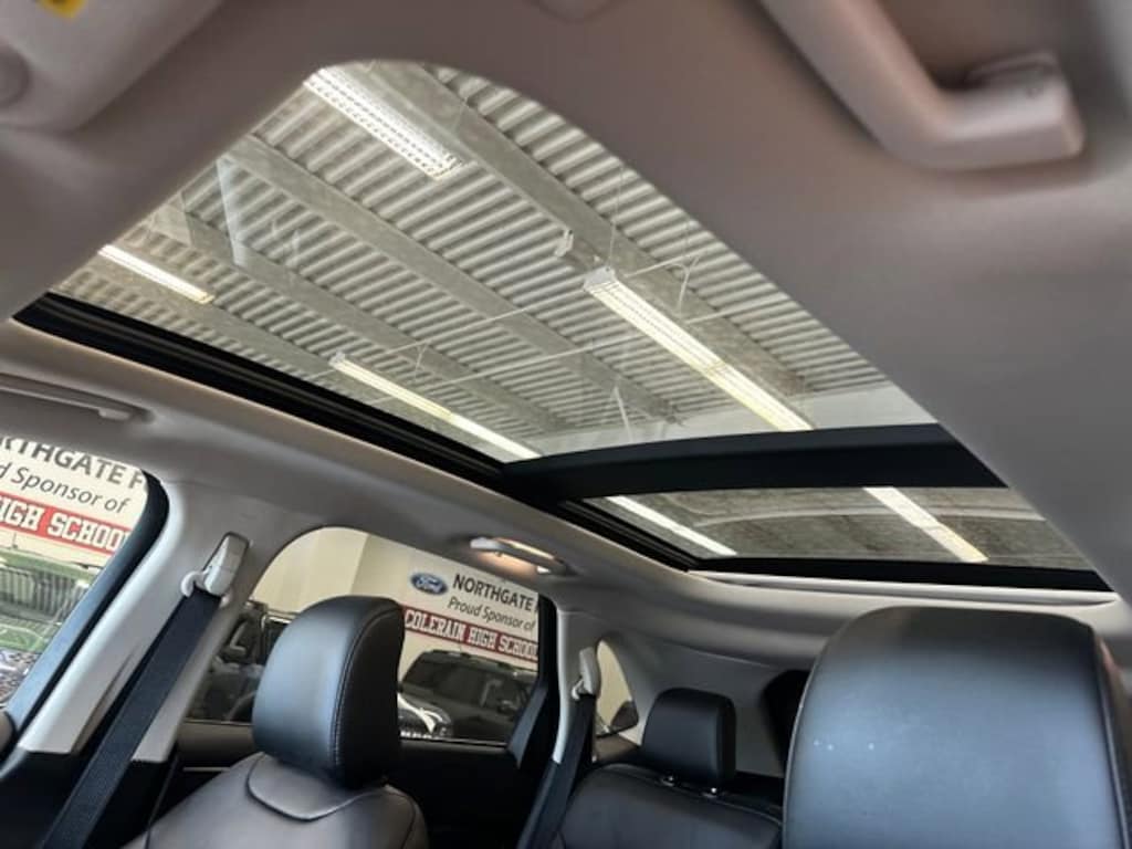 Used 2024 Ford Edge SEL SUV