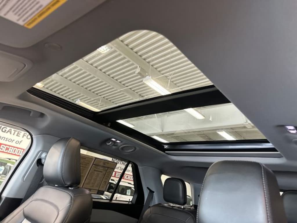 Used 2022 Ford Explorer XLT SUV