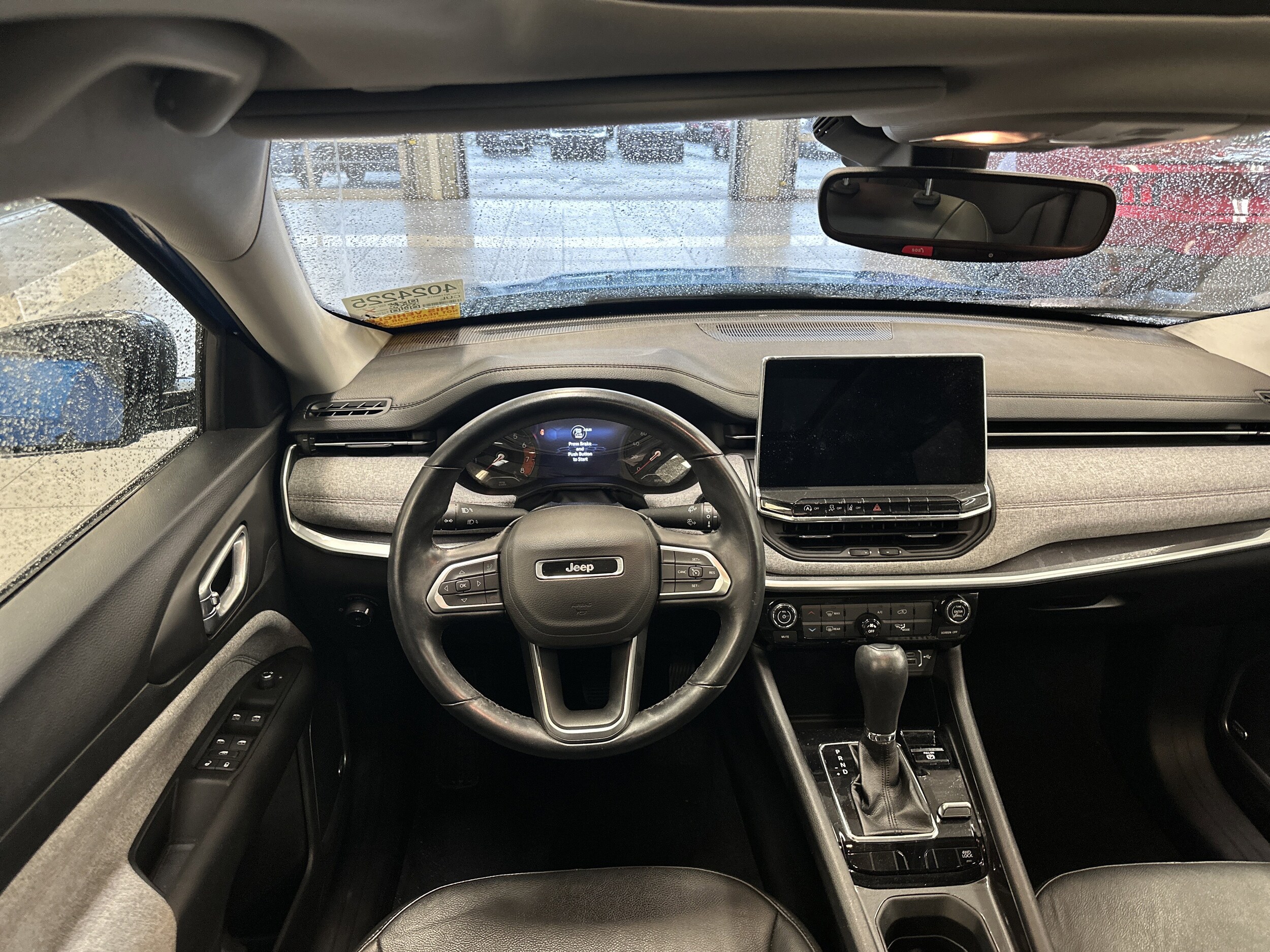 2022 Jeep Compass Latitude Lux photo 2