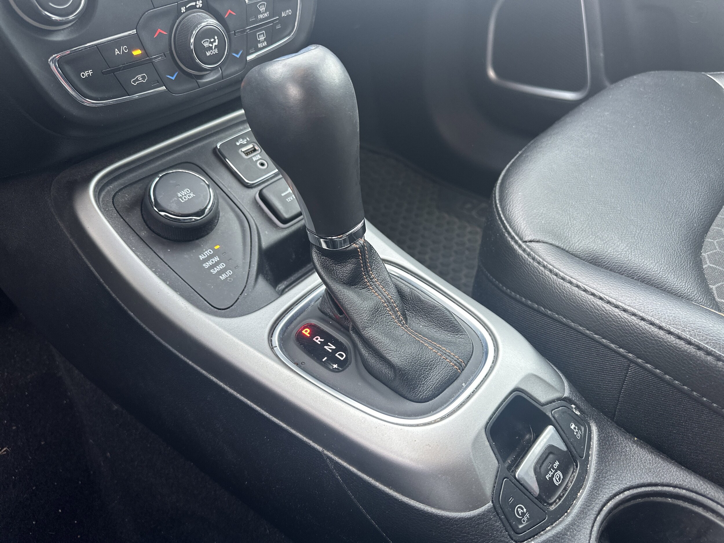 2021 Jeep Compass Latitude photo 3