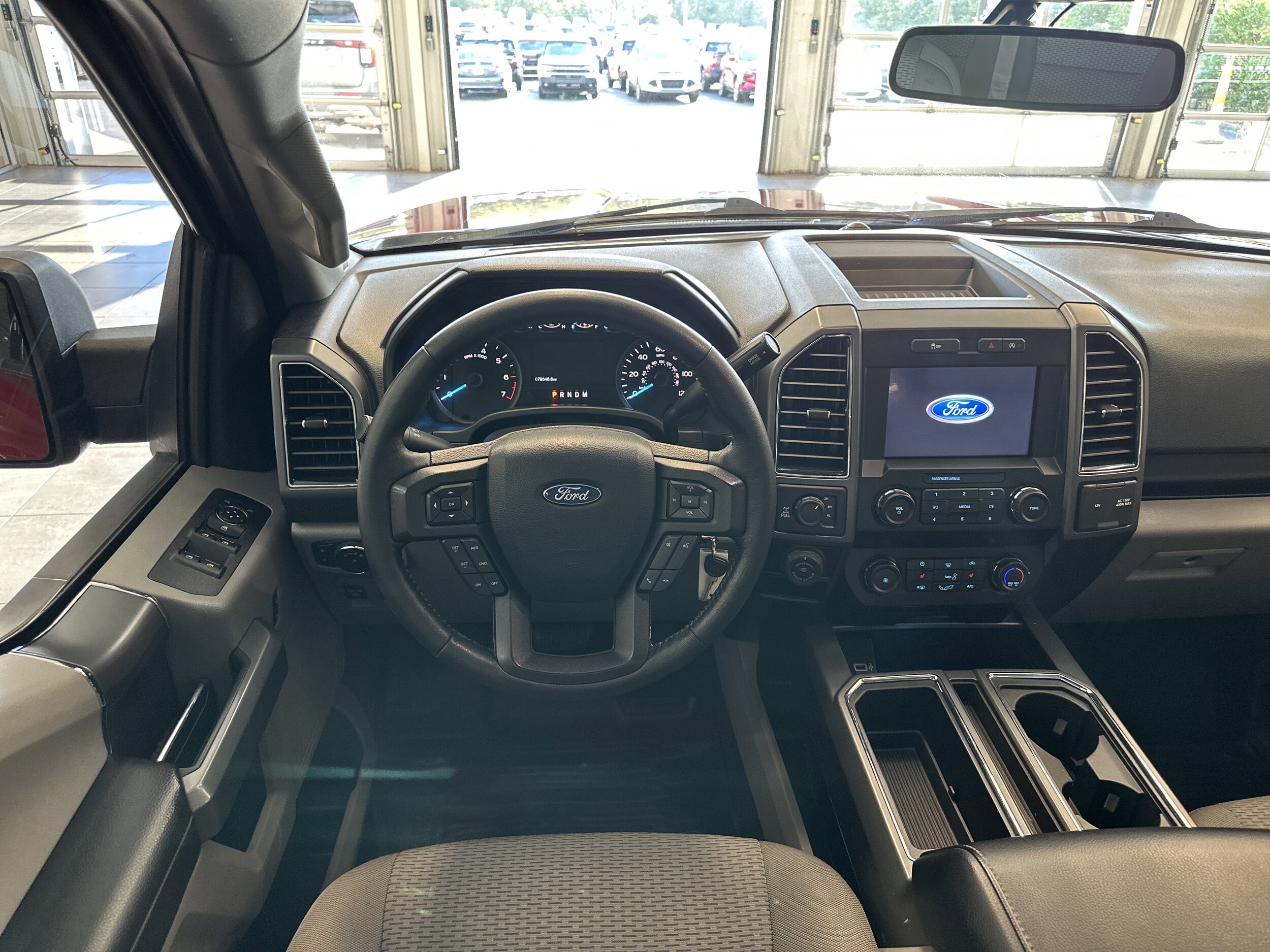 2019 Ford F-150 XLT photo 2