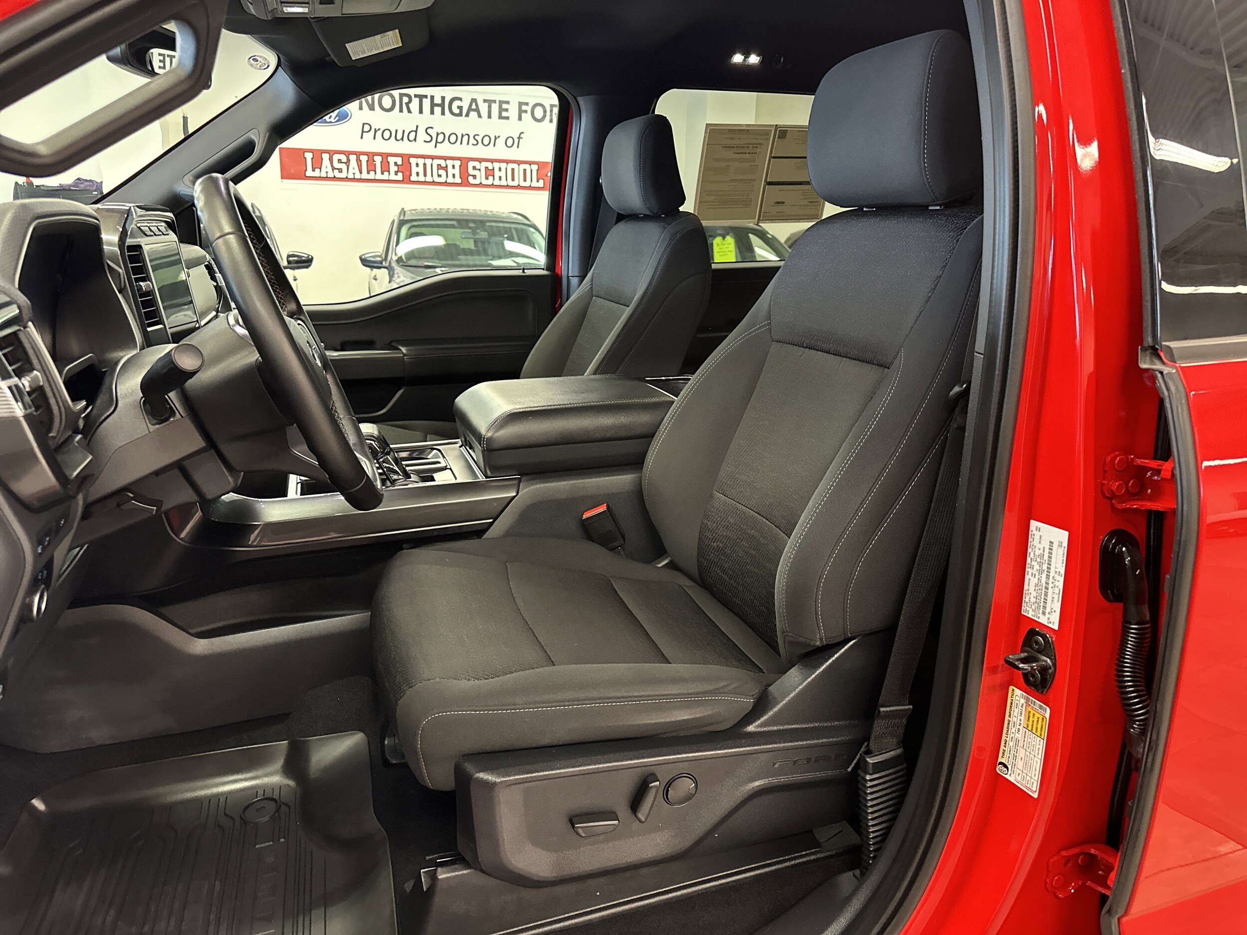 2023 Ford F-150 XLT photo 4