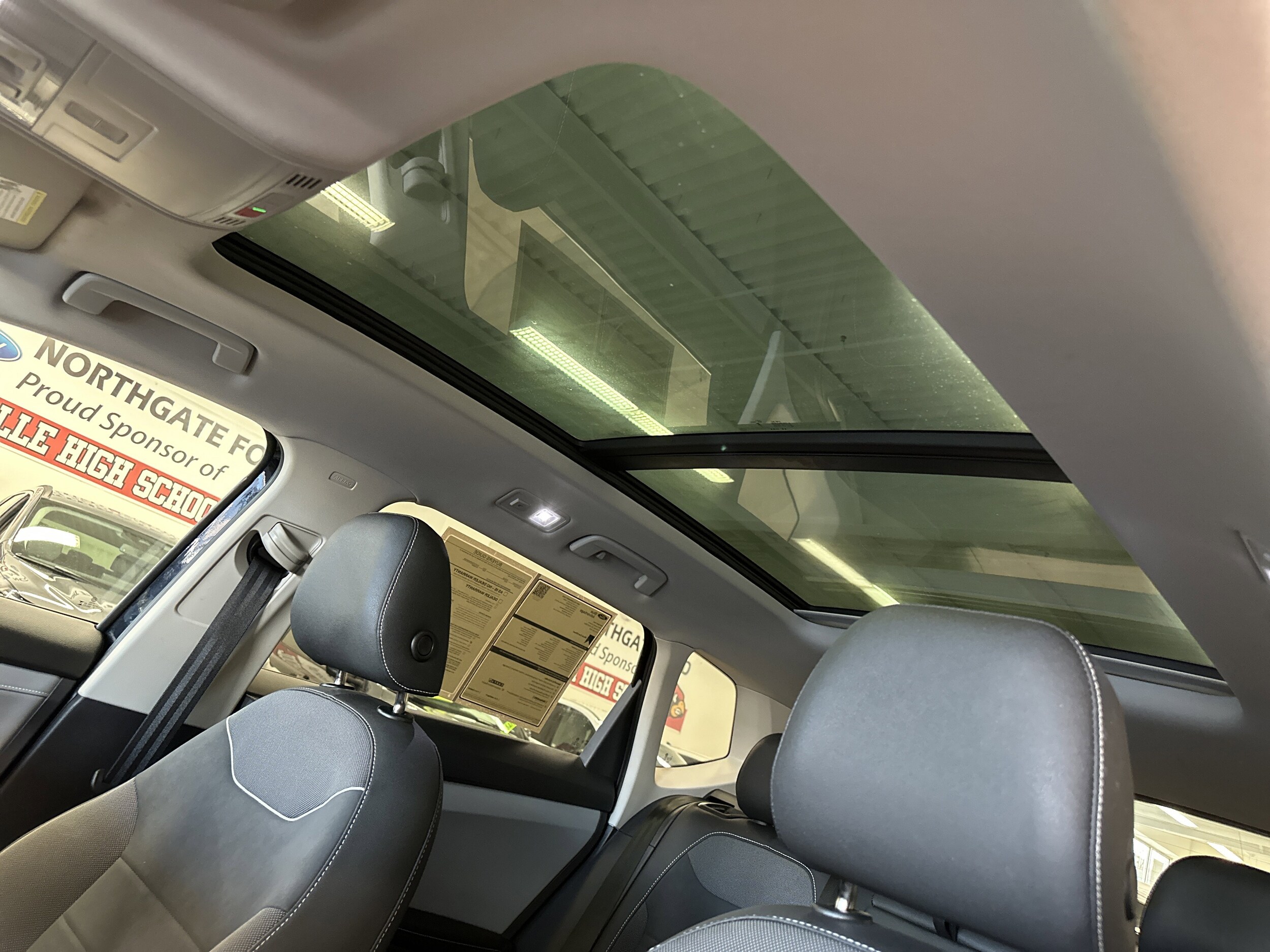 2024 Volkswagen Taos SE photo 3