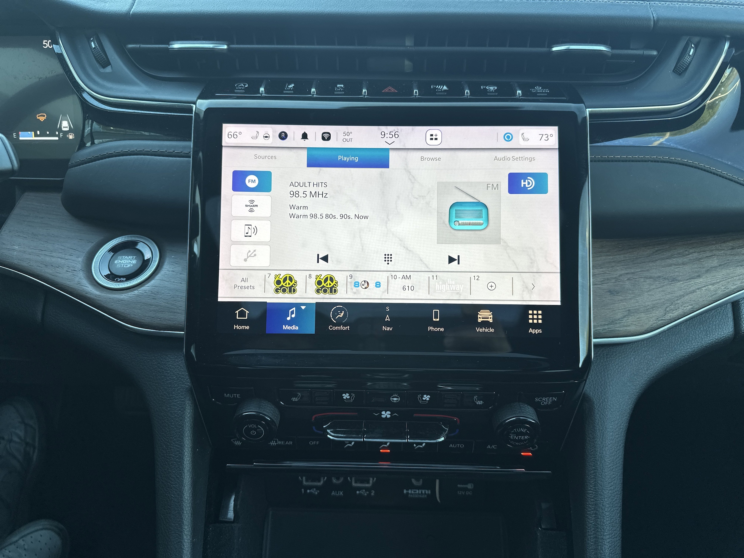 2022 Jeep Grand Cherokee L Summit photo 2