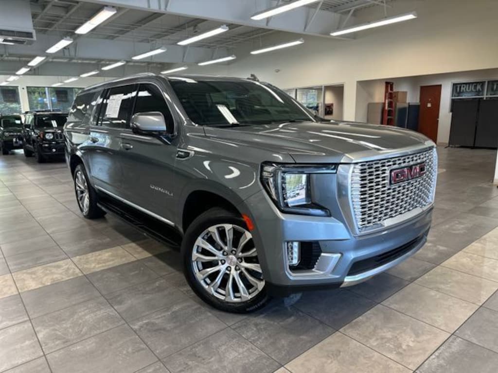 Used 2022 GMC Yukon XL Denali SUV