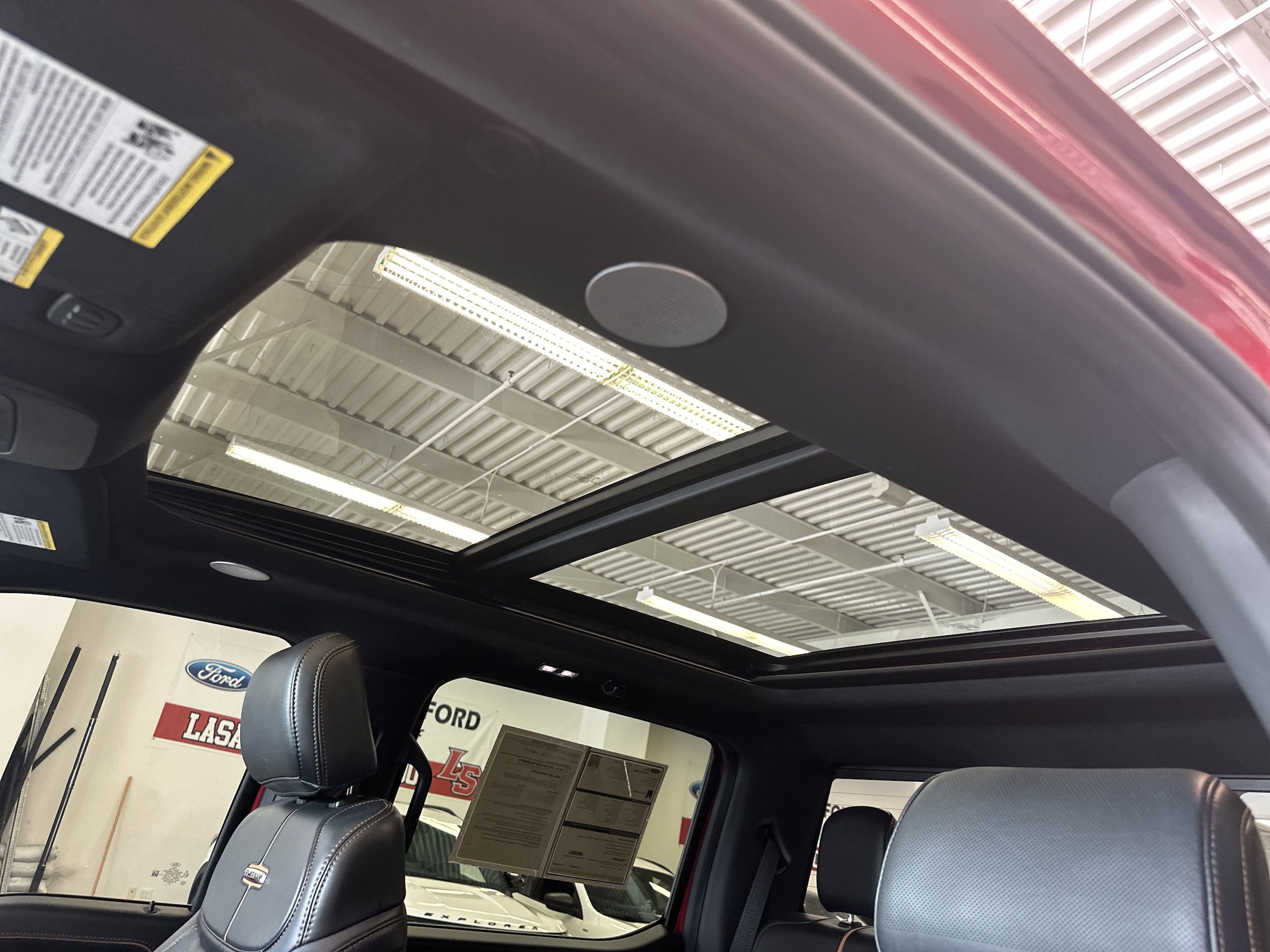 2022 Ford F-150 Platinum photo 4