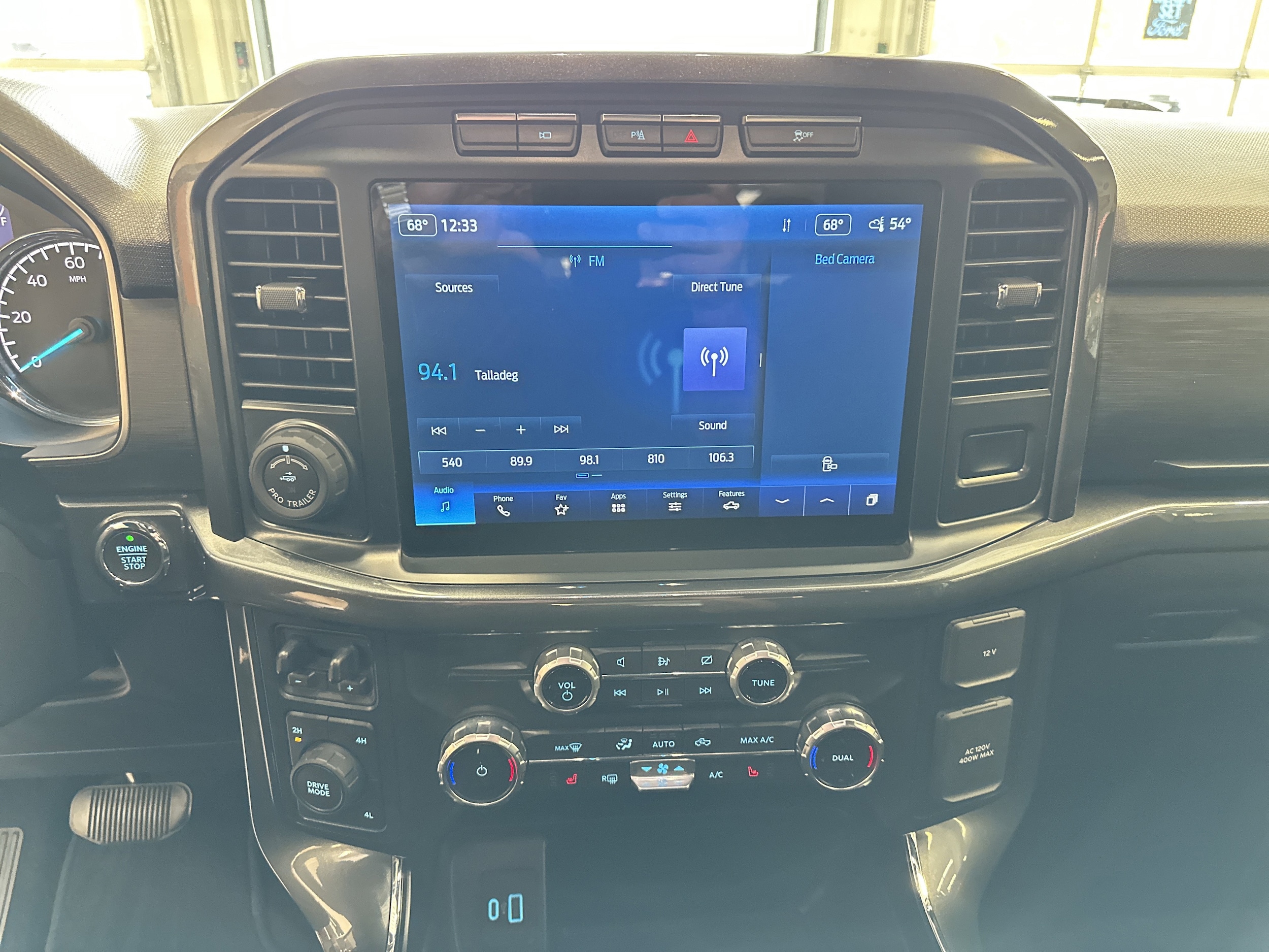 2022 Ford F-150 XLT photo 3