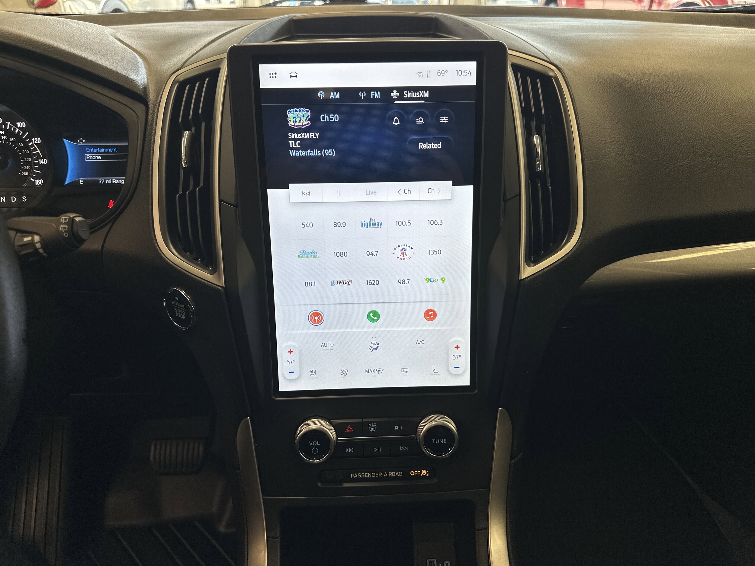 2023 Ford Edge SEL photo 3