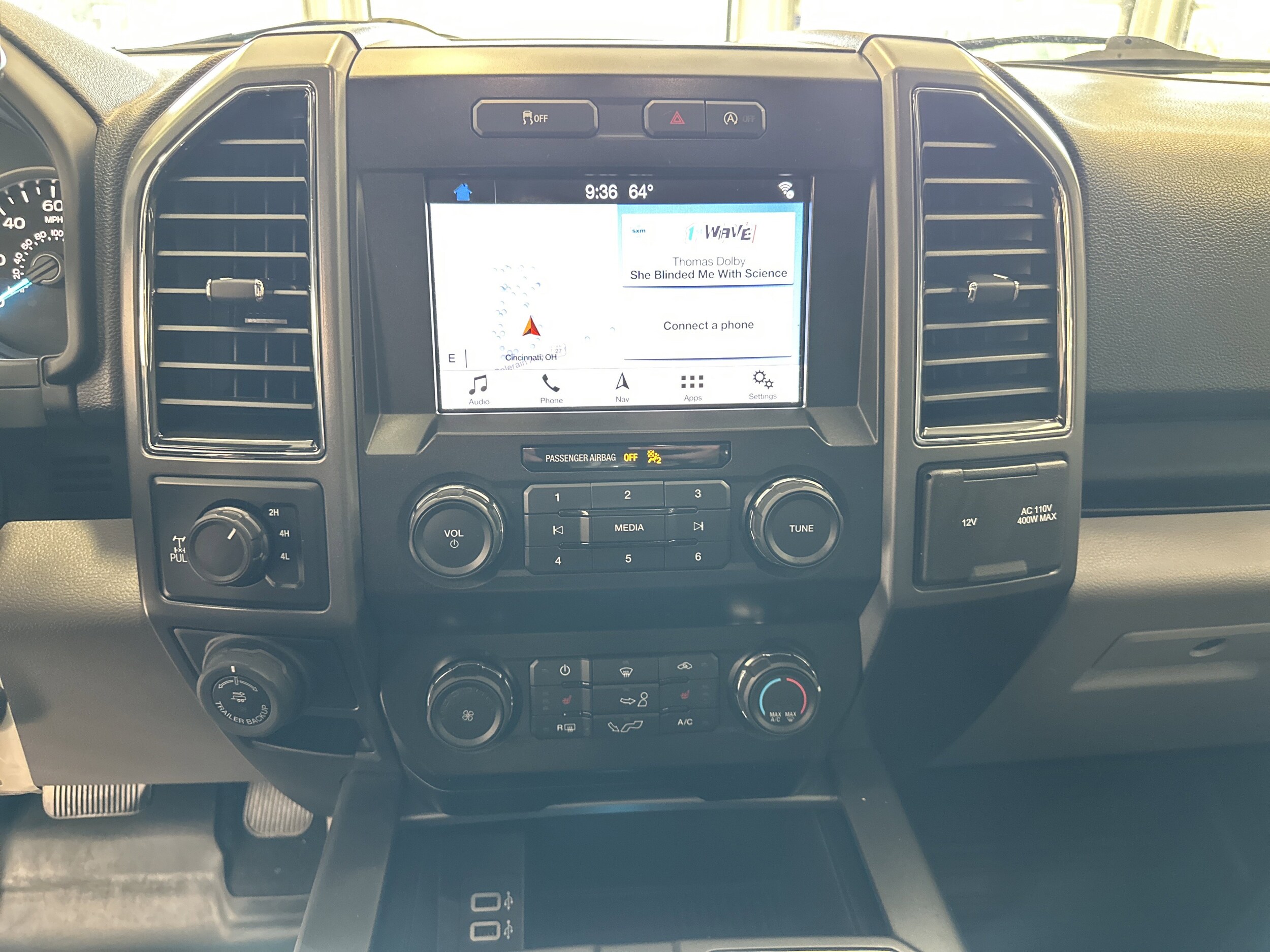 2019 Ford F-150 XLT photo 2