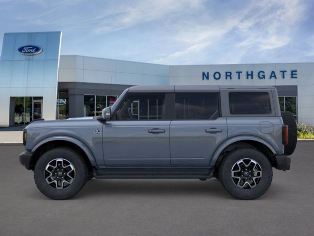 New 2025 Ford Bronco Outer Banks SUV