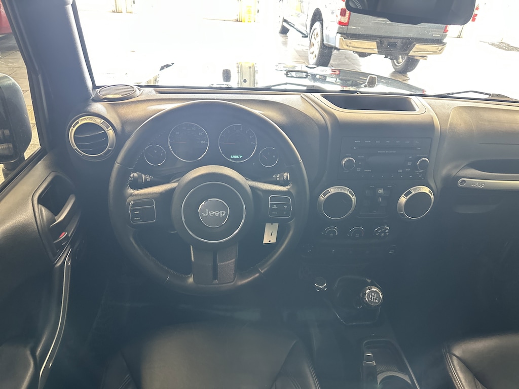 Used 2016 Jeep Wrangler Unlimited Sahara SUV