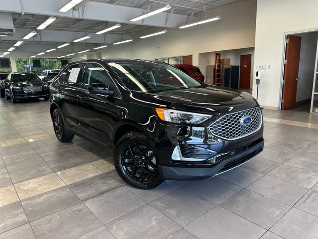 2024 Ford Edge SEL AWD's photo