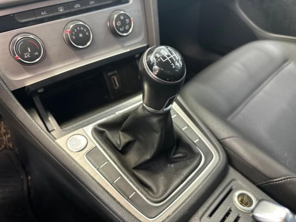 Used 2015 Volkswagen Golf Sportwagen S Wagon