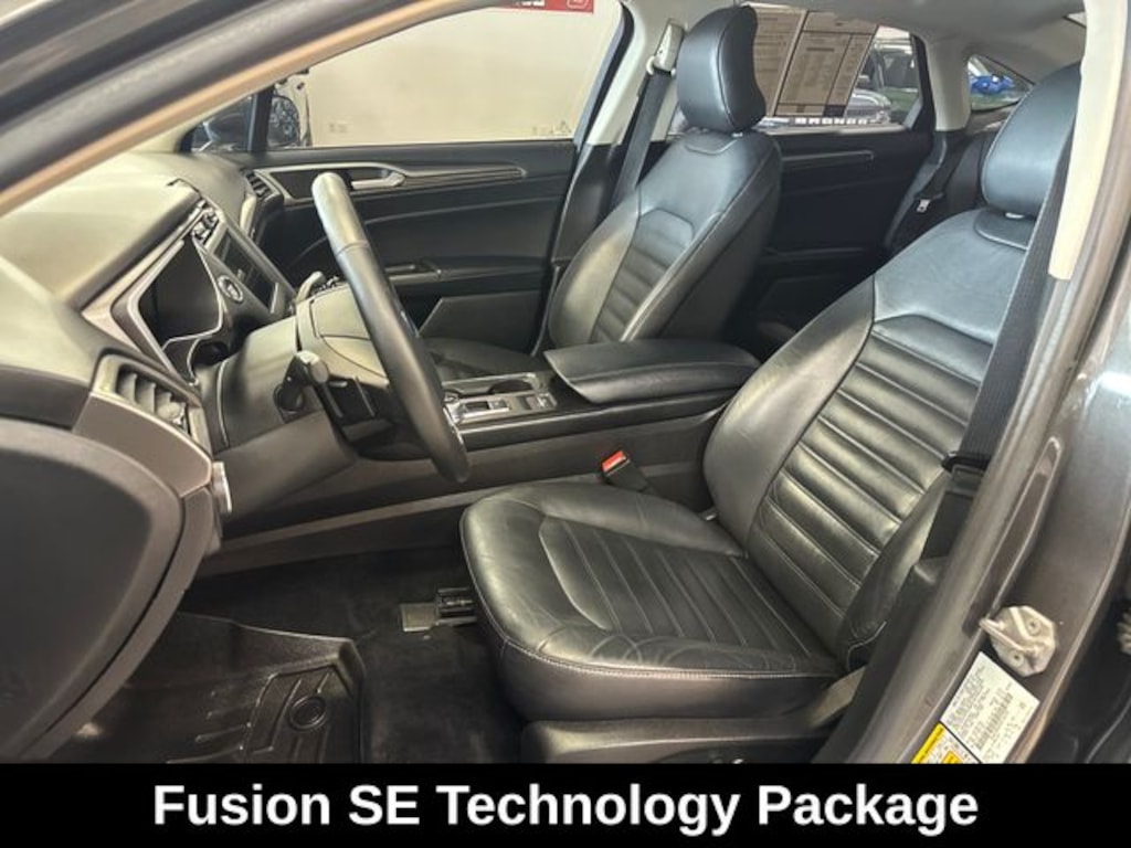 Used 2017 Ford Fusion SE Sedan