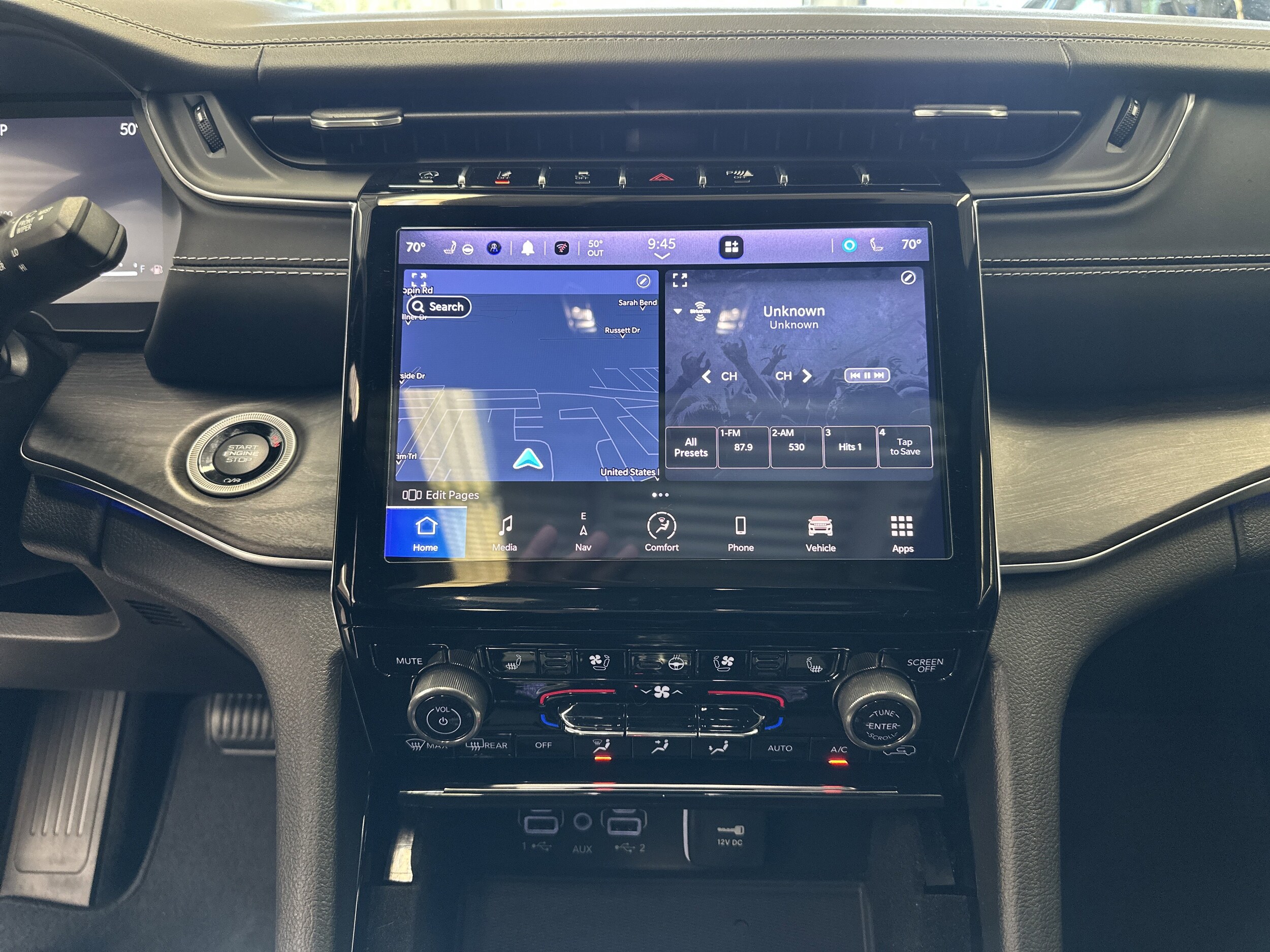 2022 Jeep Grand Cherokee Overland photo 3