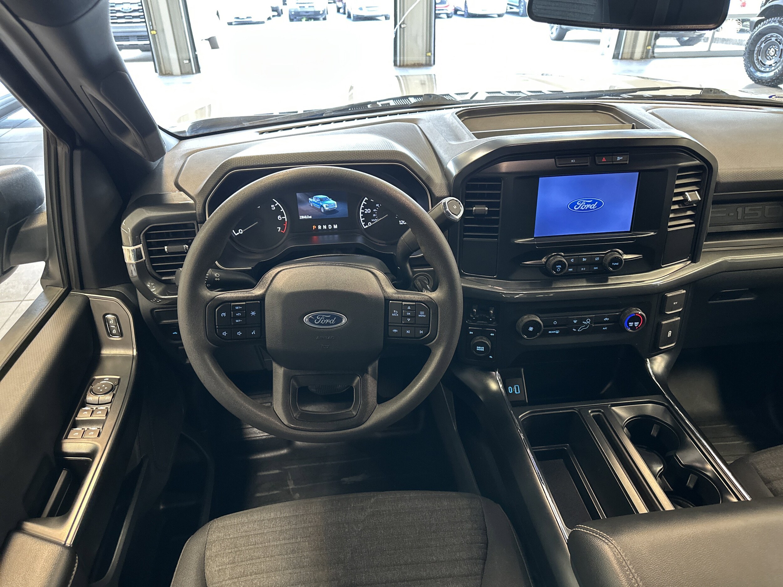 2022 Ford F-150 XL photo 2