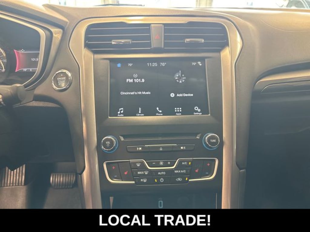 Used 2017 Ford Fusion SE Sedan