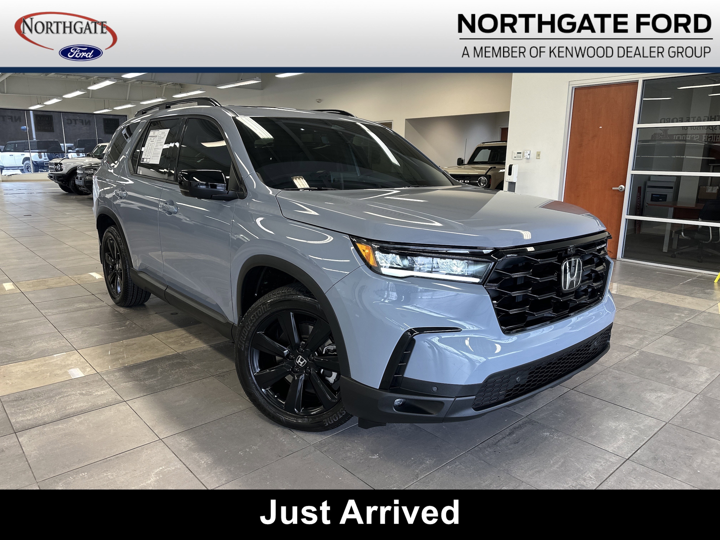 2025 Honda Pilot Black Edition's photo