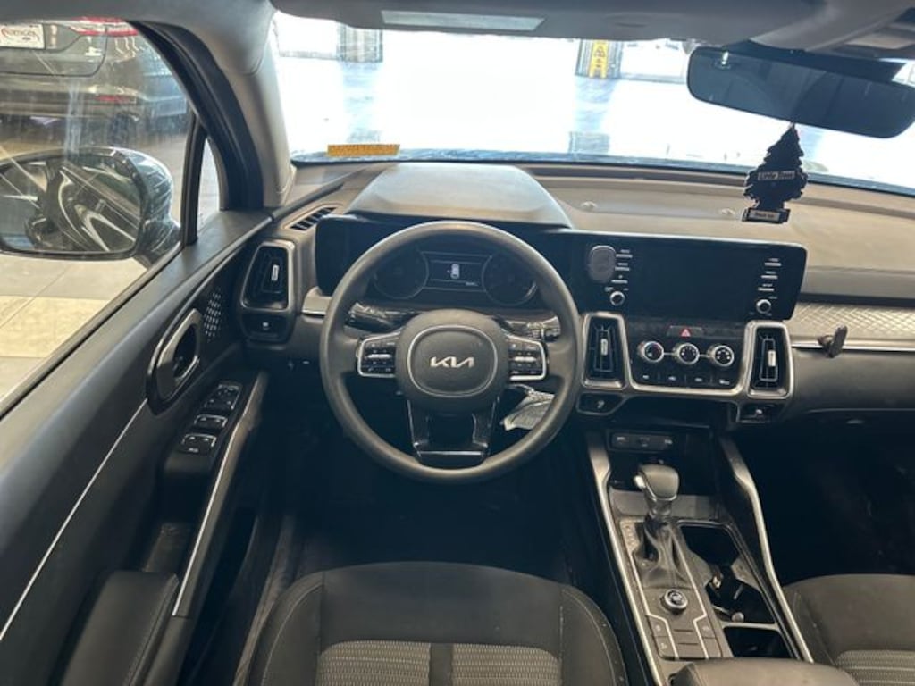 Used 2023 Kia Sorento LX SUV