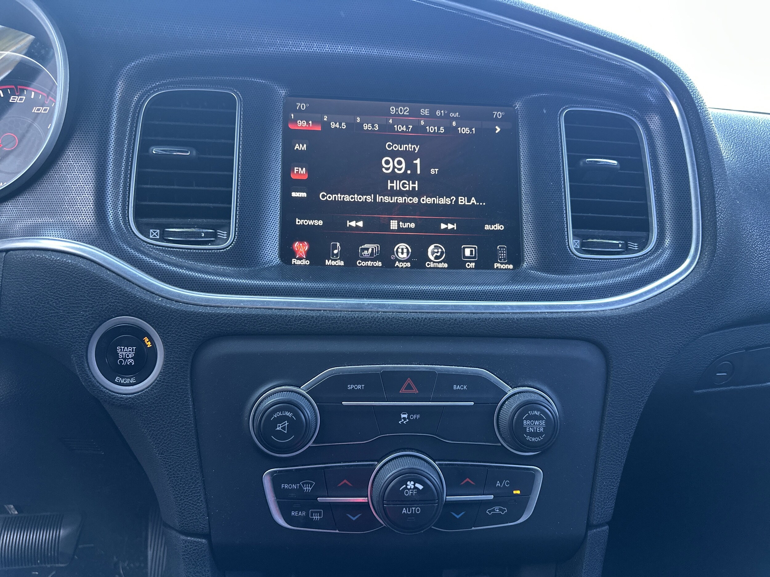 2015 Dodge Charger R/T photo 3