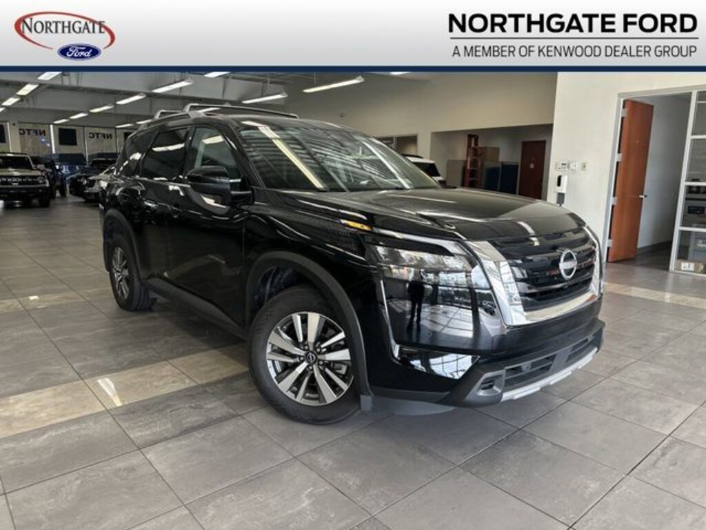 Used 2025 Nissan Pathfinder SL SUV