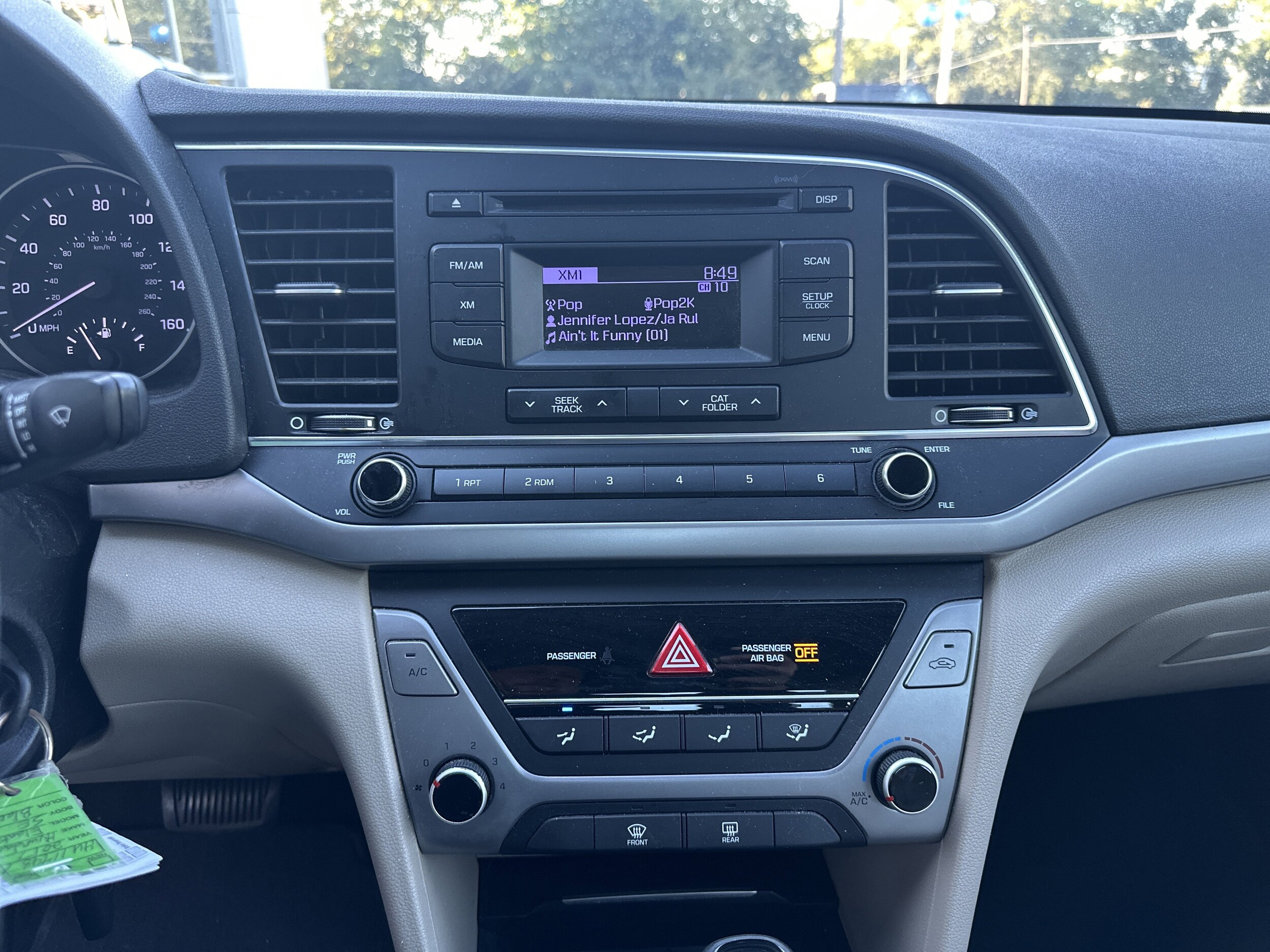 2017 Hyundai Elantra SE photo 2