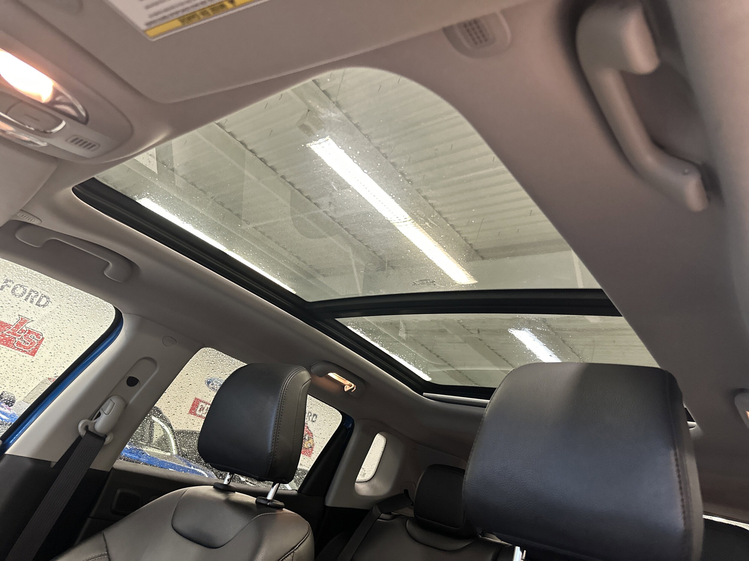 2022 Jeep Compass Latitude Lux photo 4