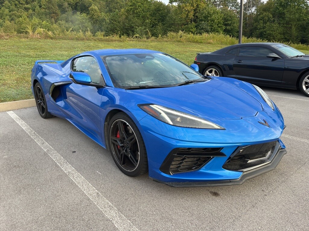 2024 Chevrolet Corvette Stingray 2LT photo 2