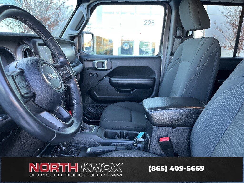 2021 Jeep Gladiator Sport photo 2